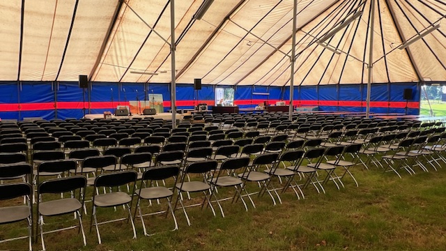 Wij leveren geluidsinstallaties bij openluchtdiensten, kerkdiensten en tentweek. Wij leveren geluidsinstallaties bij openluchtdiensten, kerkdiensten en tentweek.