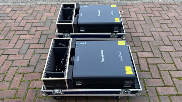 Panasonic PT-RW930 verhuur voor bedrijfspresentaties